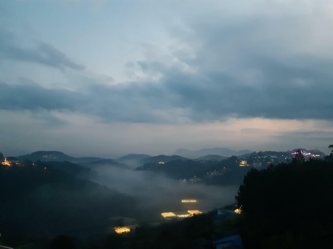 Duy Hotel Далат Экстерьер фото
